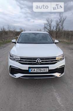 Внедорожник / Кроссовер Volkswagen Tiguan 2023 в Славянске