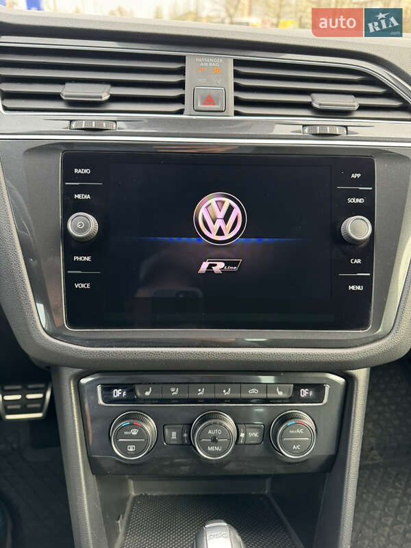 Внедорожник / Кроссовер Volkswagen Tiguan 2017 в Каменском