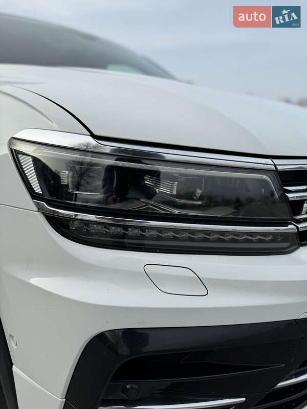 Внедорожник / Кроссовер Volkswagen Tiguan 2017 в Каменском