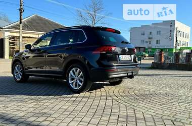 Внедорожник / Кроссовер Volkswagen Tiguan 2016 в Черновцах