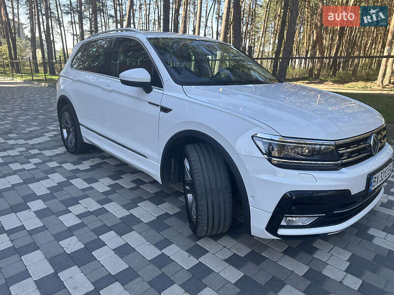Внедорожник / Кроссовер Volkswagen Tiguan 2016 в Славуте