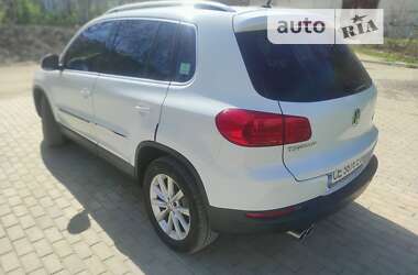 Позашляховик / Кросовер Volkswagen Tiguan 2014 в Чернівцях