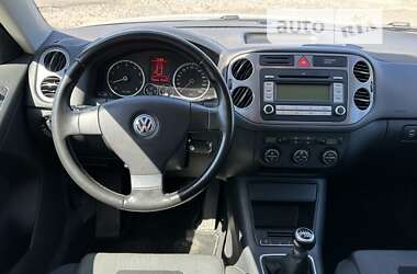 Внедорожник / Кроссовер Volkswagen Tiguan 2008 в Гайвороне