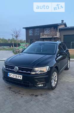 Внедорожник / Кроссовер Volkswagen Tiguan 2017 в Львове