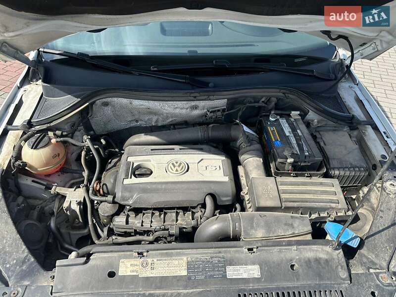Внедорожник / Кроссовер Volkswagen Tiguan 2011 в Львове