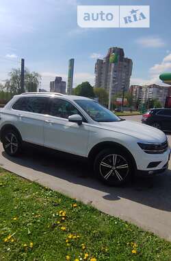 Внедорожник / Кроссовер Volkswagen Tiguan 2019 в Львове