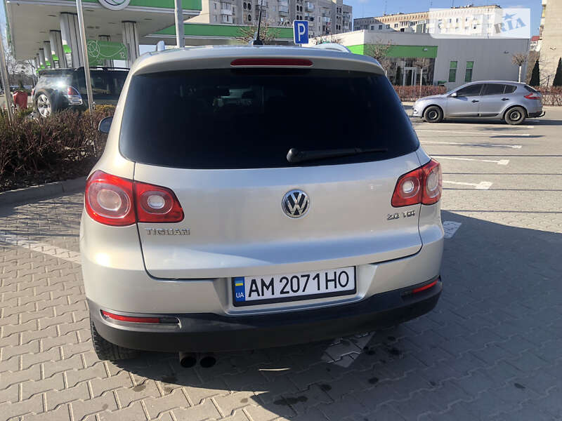 Позашляховик / Кросовер Volkswagen Tiguan 2010 в Житомирі