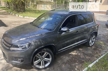 Позашляховик / Кросовер Volkswagen Tiguan 2015 в Запоріжжі