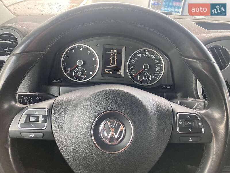 Внедорожник / Кроссовер Volkswagen Tiguan 2014 в Львове