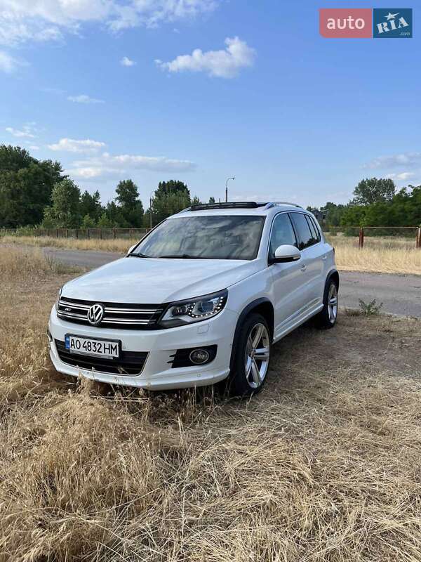 Позашляховик / Кросовер Volkswagen Tiguan 2015 в Черкасах