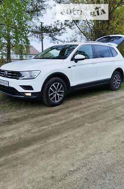 Внедорожник / Кроссовер Volkswagen Tiguan 2018 в Коростене