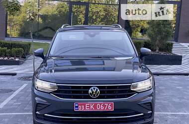 Внедорожник / Кроссовер Volkswagen Tiguan 2021 в Ужгороде