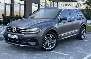 Внедорожник / Кроссовер Volkswagen Tiguan 2017 в Ужгороде