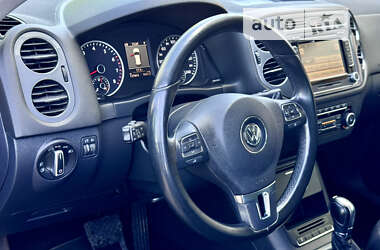 Позашляховик / Кросовер Volkswagen Tiguan 2011 в Києві