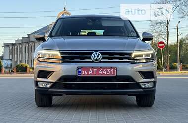 Внедорожник / Кроссовер Volkswagen Tiguan 2017 в Житомире