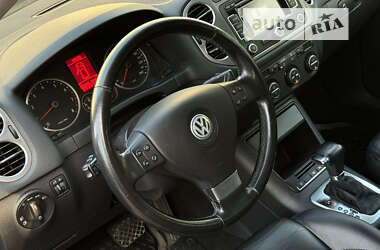 Внедорожник / Кроссовер Volkswagen Tiguan 2010 в Ивано-Франковске