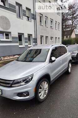 Внедорожник / Кроссовер Volkswagen Tiguan 2012 в Кролевце