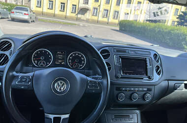 Внедорожник / Кроссовер Volkswagen Tiguan 2016 в Каменском