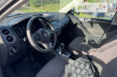 Внедорожник / Кроссовер Volkswagen Tiguan 2012 в Каменском