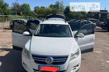 Внедорожник / Кроссовер Volkswagen Tiguan 2009 в Чернигове