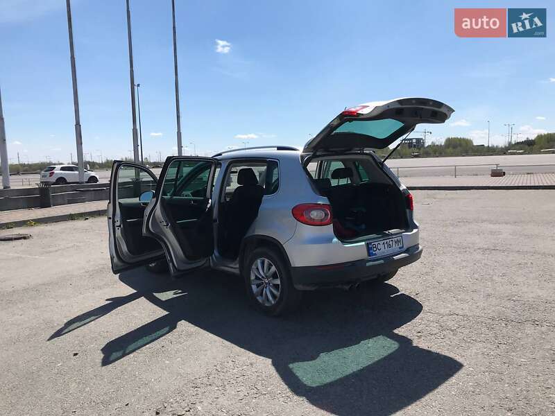 Позашляховик / Кросовер Volkswagen Tiguan 2010 в Львові фото 10 Позашляховик / Кросовер Volkswagen Tiguan 2010 в Львові