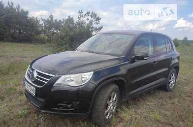 Позашляховик / Кросовер Volkswagen Tiguan 2009 в Рівному