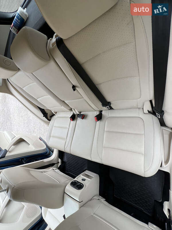 Внедорожник / Кроссовер Volkswagen Tiguan 2017 в Ивано-Франковске