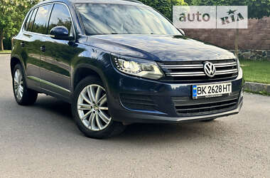 Позашляховик / Кросовер Volkswagen Tiguan 2016 в Рівному