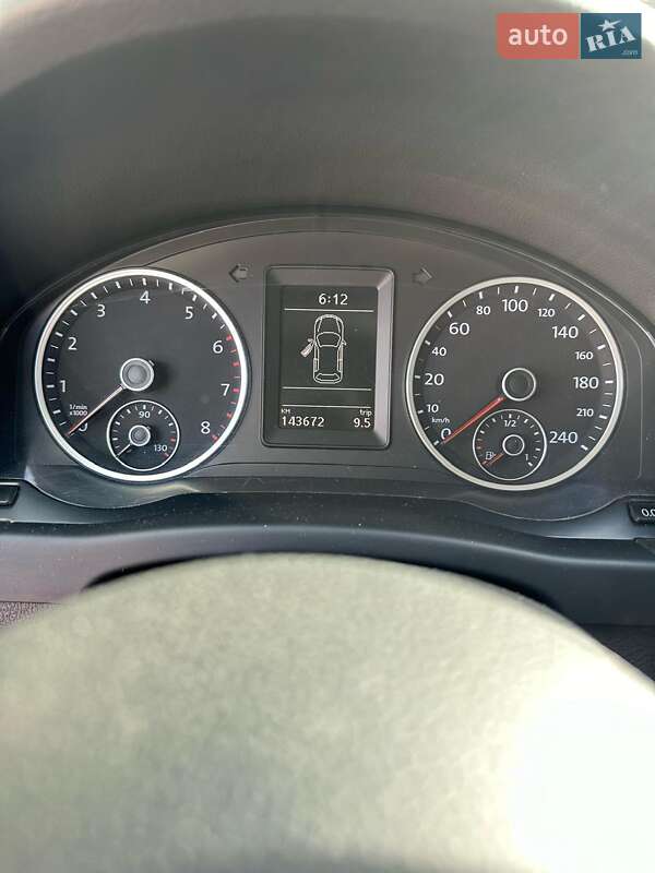 Внедорожник / Кроссовер Volkswagen Tiguan 2011 в Харькове