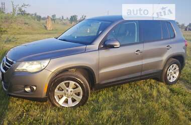 Позашляховик / Кросовер Volkswagen Tiguan 2009 в Покровську