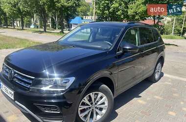 Внедорожник / Кроссовер Volkswagen Tiguan 2018 в Марганце