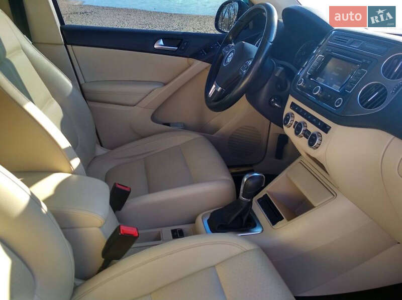 Внедорожник / Кроссовер Volkswagen Tiguan 2012 в Украинке