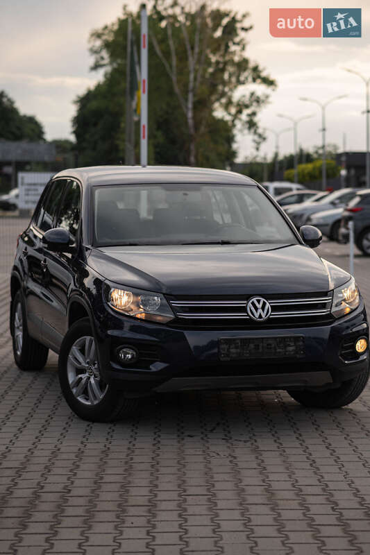 Внедорожник / Кроссовер Volkswagen Tiguan 2013 в Львове