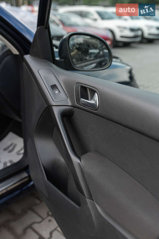 Внедорожник / Кроссовер Volkswagen Tiguan 2013 в Львове