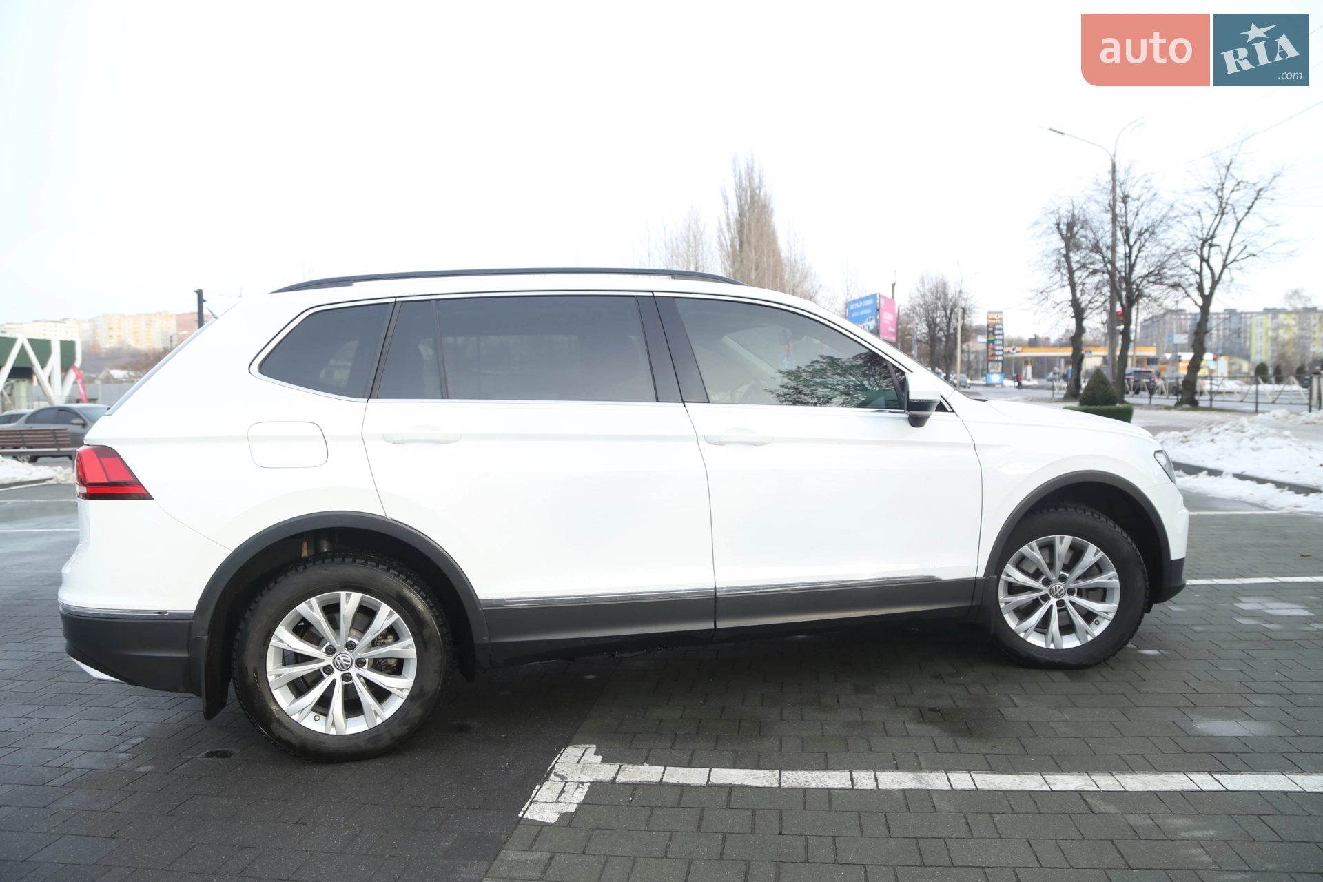 2017 Volkswagen Tiguan - мініатюра 8