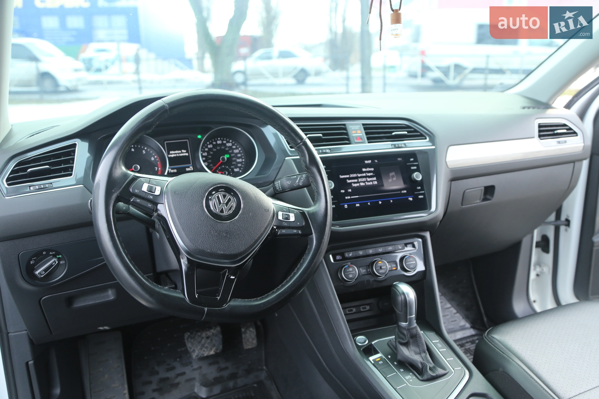 2017 Volkswagen Tiguan - мініатюра 19