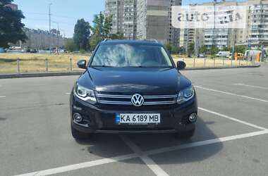 Позашляховик / Кросовер Volkswagen Tiguan 2016 в Києві