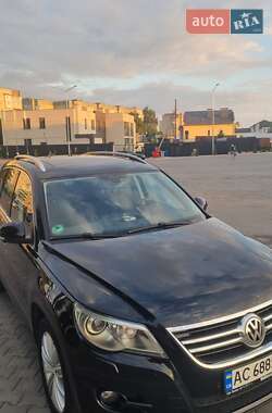 Внедорожник / Кроссовер Volkswagen Tiguan 2010 в Луцке