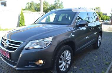 Позашляховик / Кросовер Volkswagen Tiguan 2010 в Золочеві