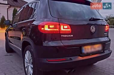 Внедорожник / Кроссовер Volkswagen Tiguan 2011 в 