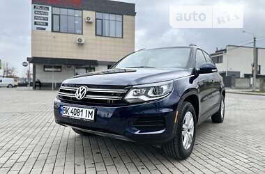 Позашляховик / Кросовер Volkswagen Tiguan 2015 в Рівному