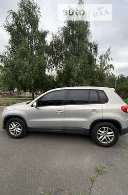 Позашляховик / Кросовер Volkswagen Tiguan 2011 в Полтаві