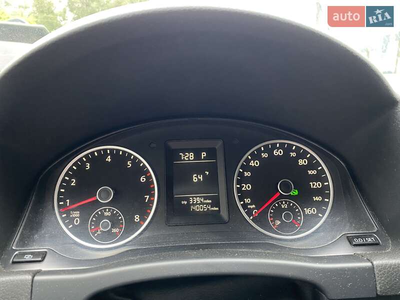 Внедорожник / Кроссовер Volkswagen Tiguan 2011 в Полтаве
