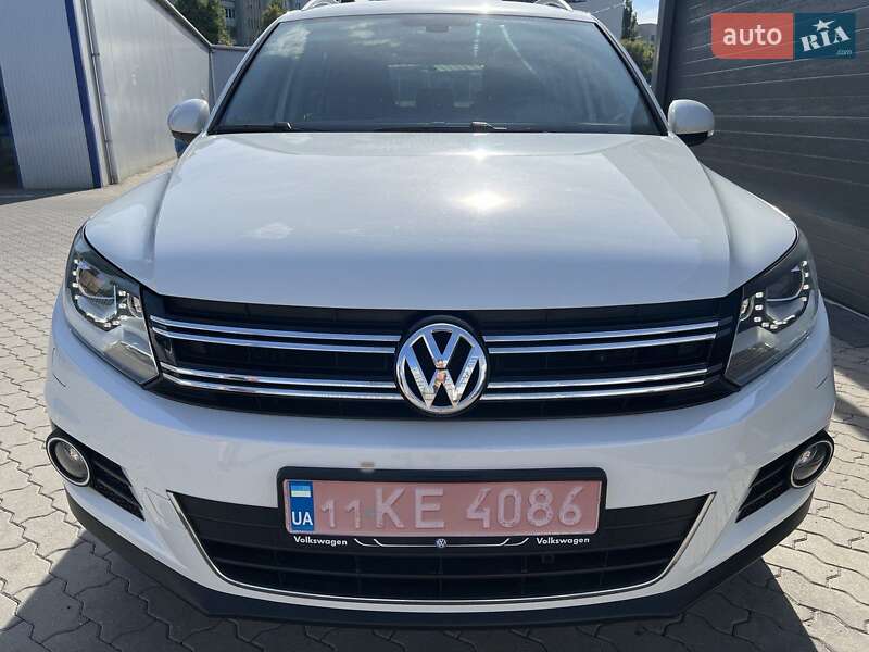 Внедорожник / Кроссовер Volkswagen Tiguan 2015 в Луцке