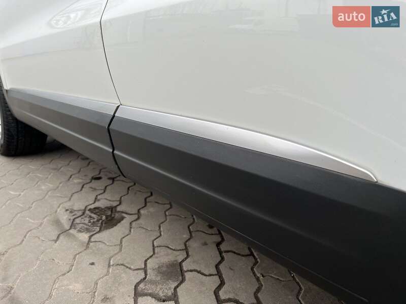 Внедорожник / Кроссовер Volkswagen Tiguan 2015 в Луцке