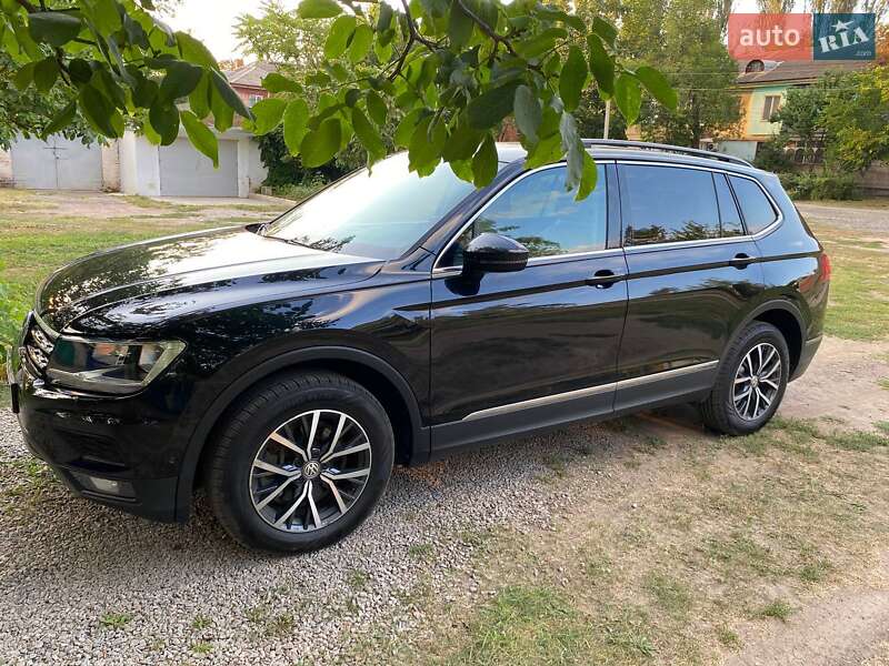 Внедорожник / Кроссовер Volkswagen Tiguan 2017 в Киеве