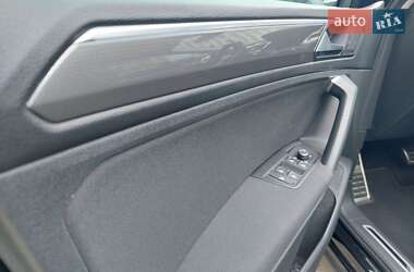 Внедорожник / Кроссовер Volkswagen Tiguan 2019 в 