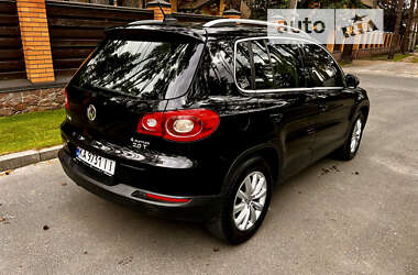 Внедорожник / Кроссовер Volkswagen Tiguan 2011 в Киеве