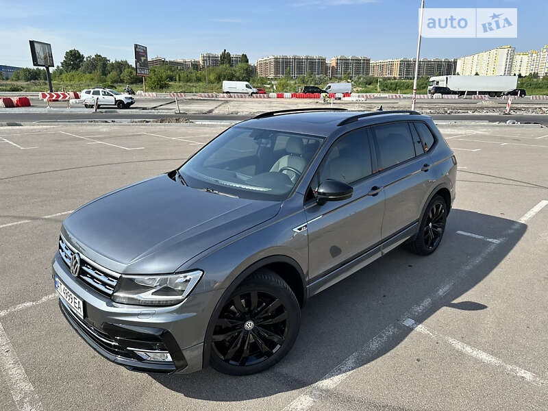 Внедорожник / Кроссовер Volkswagen Tiguan 2019 в Киеве