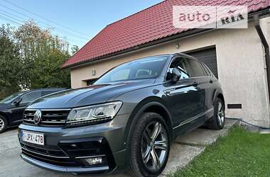 Позашляховик / Кросовер Volkswagen Tiguan 2018 в Івано-Франківську